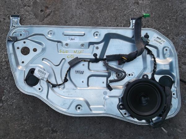 VOLVO S40 PASSENGER FRONT WINDOW REGULATOR AND MOTOR 2004-2012