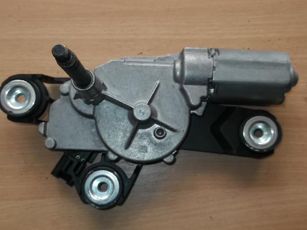 VOLVO V50 REAR WIPER MOTOR 2004-2013