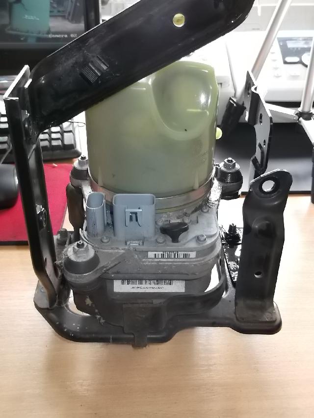 VOLVO V50 1.8 PETROL POWER STEERING PUMP 2004-2007