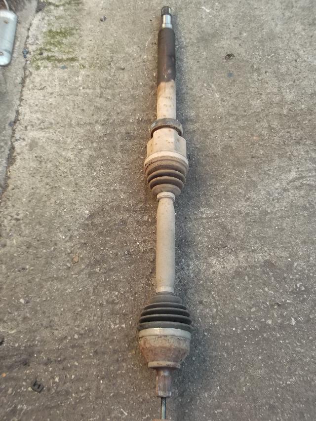 VOLVO V50 2.0 DIESEL DRIVERS DRIVESHAFT FOR 6 SPEED MANUAL ONLY 2004-2010