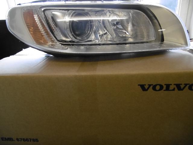 VOLVO XC70 XENON HEADLAMP 2008-2013