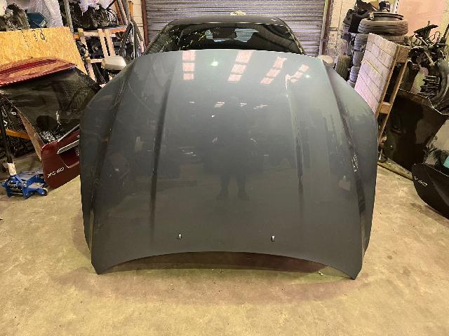 V70Bonnet