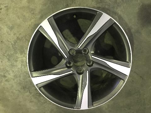 VOLVO XC60 R DESIGN ALLOY WHEEL 18 INCH