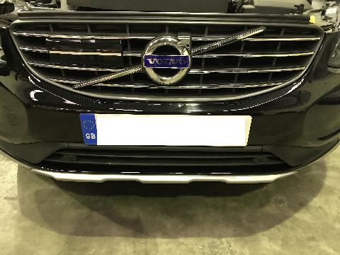 VOLVO XC60 FRONT BUMPER GRILL 2014-2017